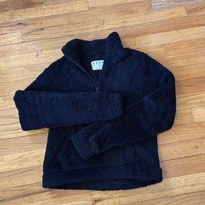 Aero black fuzzy quarter zip